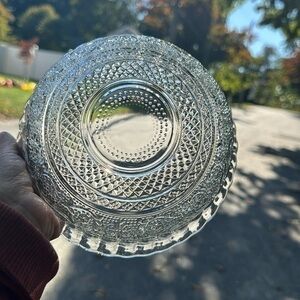 6pc Glass Bowl Set Scallop Edge 7.5" Across Top/3 " Tall with a Beautifu…